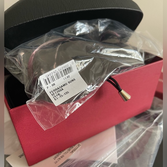 Salvatore Ferragamo Sunglasses purple - Picture 2 of 11